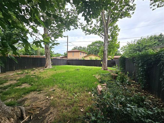 Building Photo - 1304 Oakhill Dr