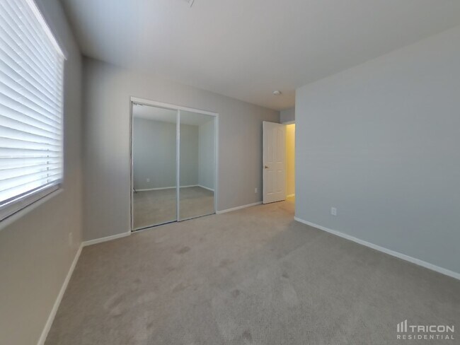 Building Photo - 8053 N 109th Ln