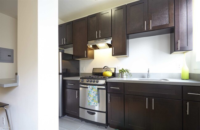 Building Photo - 601 Ofarrell St