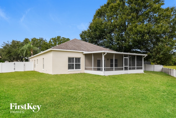 Building Photo - 495 Lancer Oak Dr