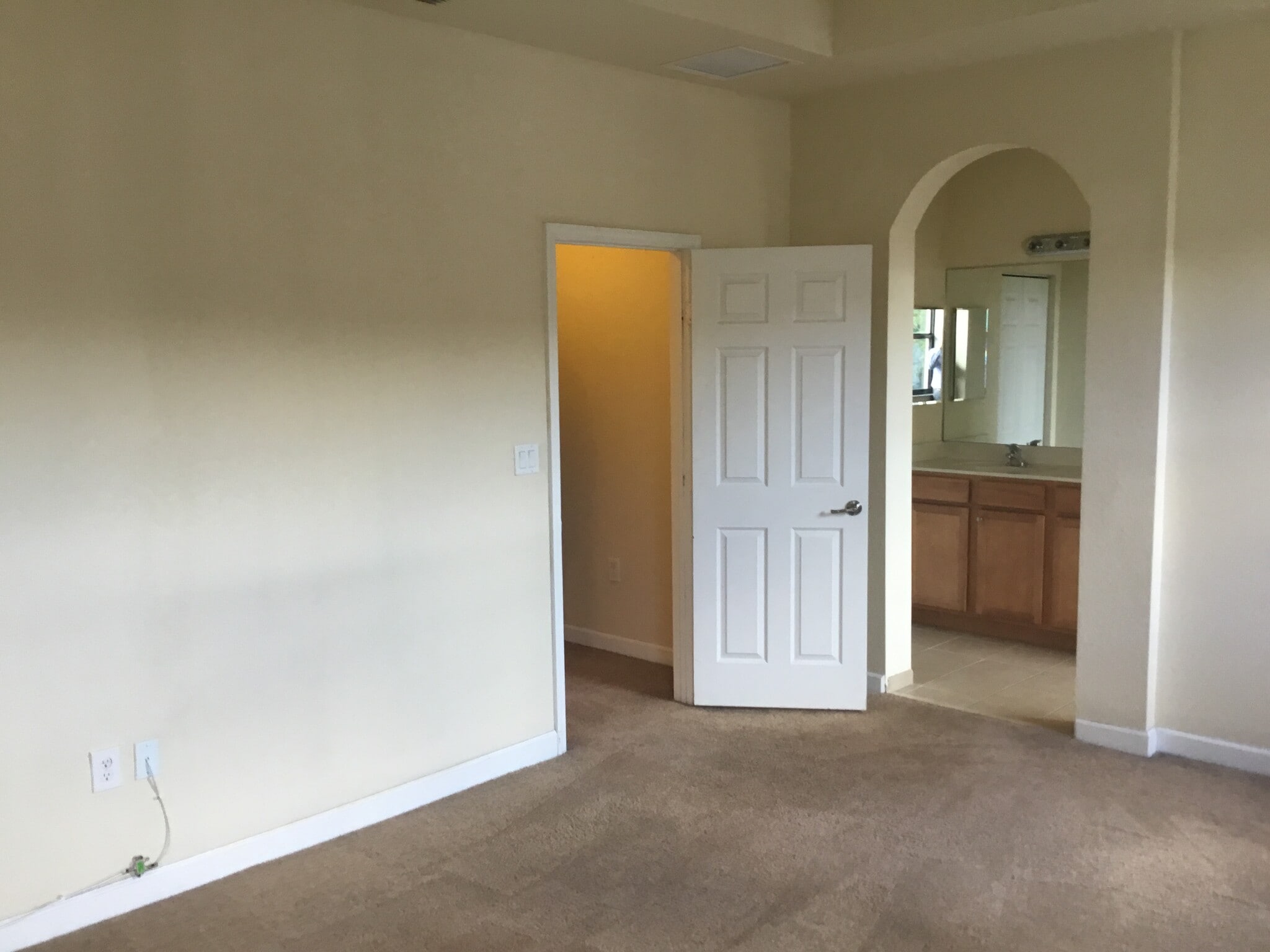 2023 photos as reference, now laminated floor - 3370 W 90th St