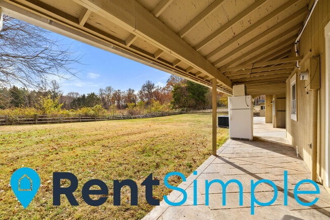 Building Photo - 4571 Weston Rd