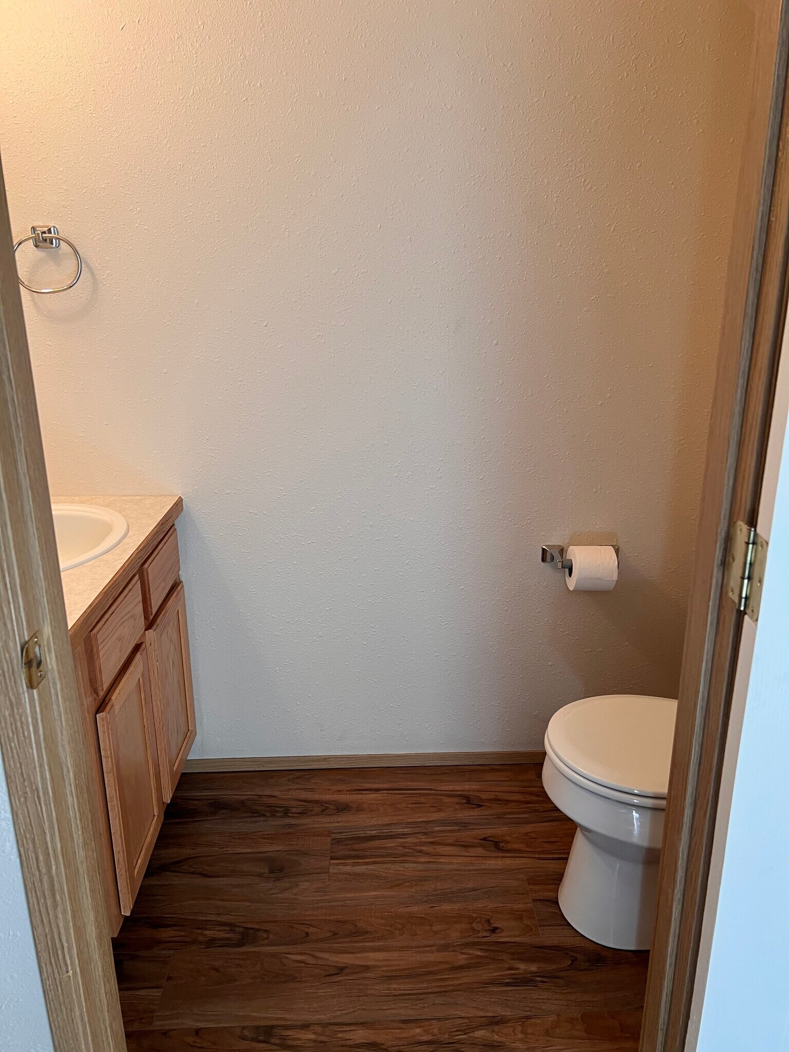 half bath downstairs - 5541 Glenridge Way
