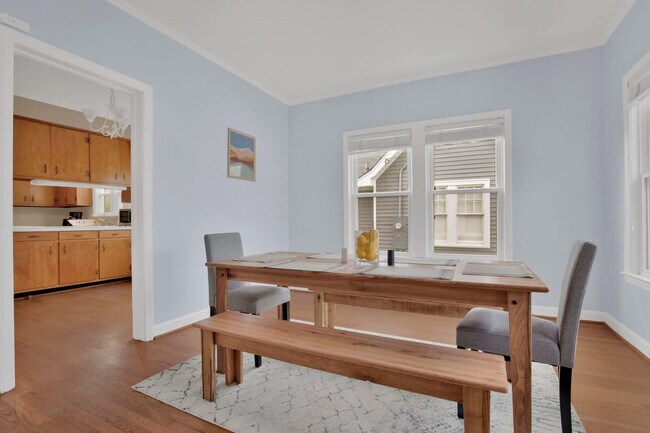 Building Photo - 1713 Fort Bragg Rd