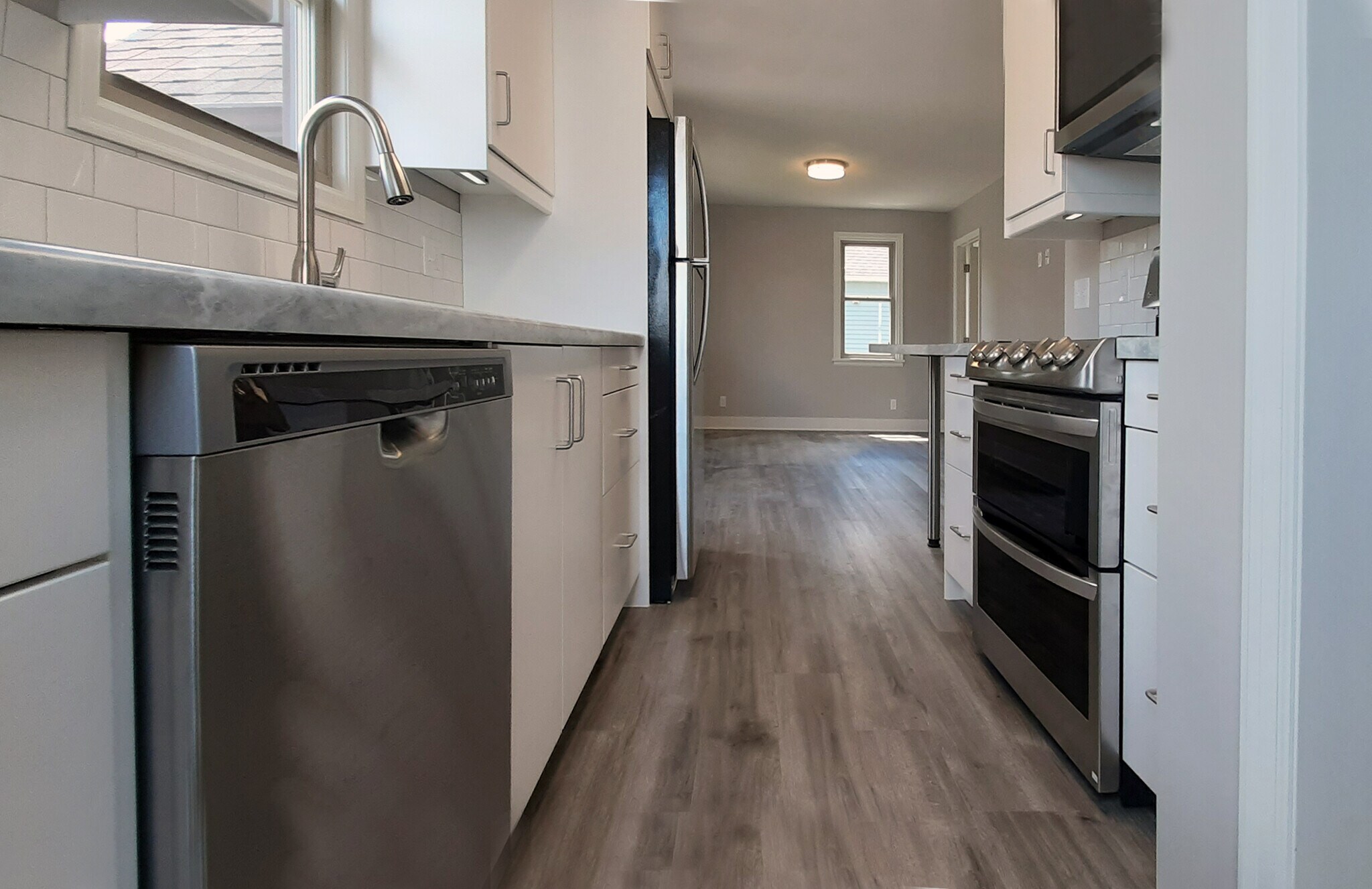 Kitchen - 207 14th Ave. NE