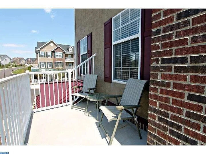 Outdoor Patio - 3894 Ashland Dr