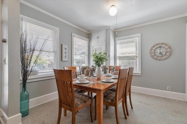 Building Photo - 1555 Lincoln Ave