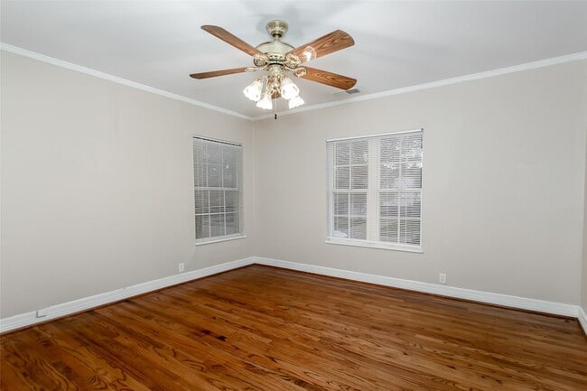 Building Photo - 6219 Penrose Ave