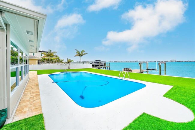 Building Photo - 5434 Oakhurst Dr