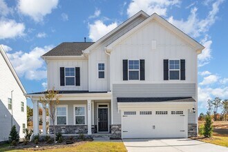 Building Photo - Newly Built 5 Bedroom Home in Knightdale!