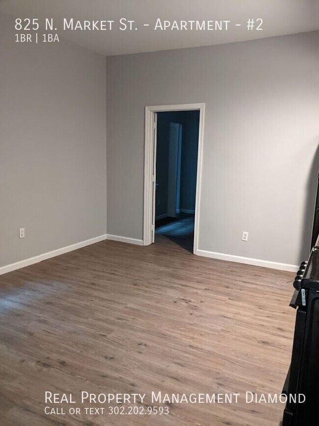 Building Photo - 825 N Market St