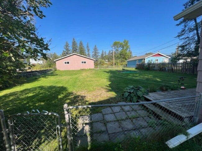 Building Photo - Duluth MN - 4+ bed - 2-bath - 2-car garage