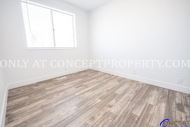 Building Photo - Newly Remodeled 5-Bedroom Home | 2-Car Gar...