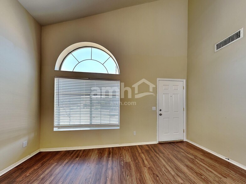 Building Photo - 4817 W Pedro Ln