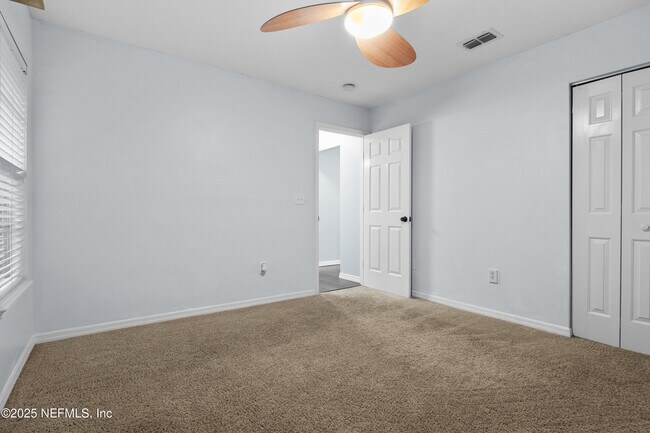 Building Photo - 6840 SW 80th Dr