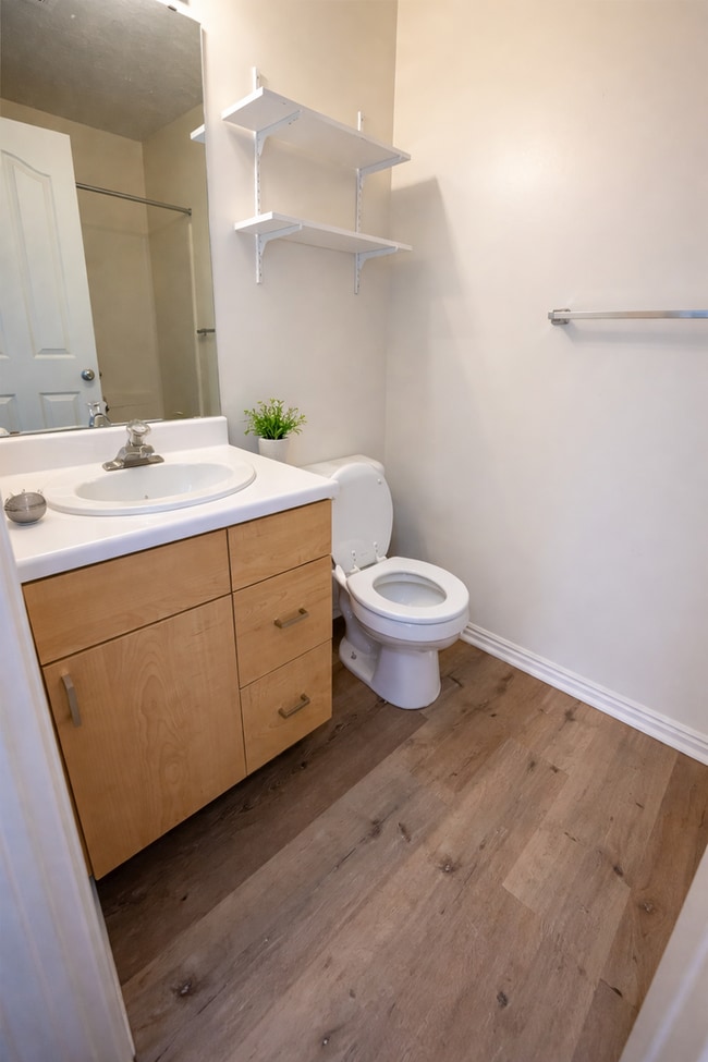 Building Photo - No deposit option for qualified renters