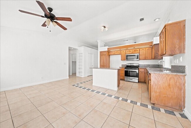 Building Photo - 8408 Silver Run Way