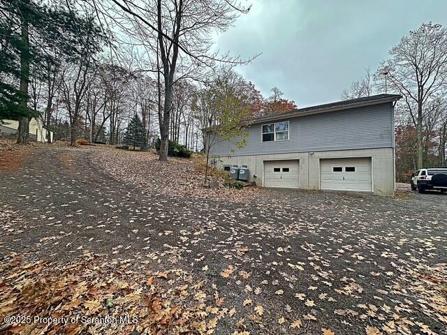 Building Photo - 385 Rattlesnake Hill Rd