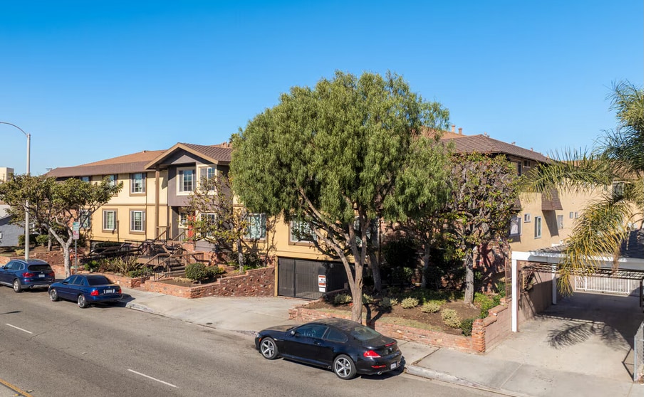 Building Photo - 4633 Marine Ave