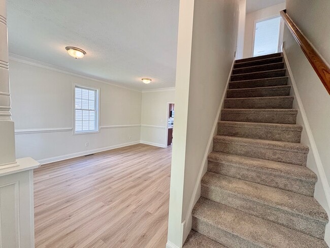 Building Photo - 129 Forever Ct