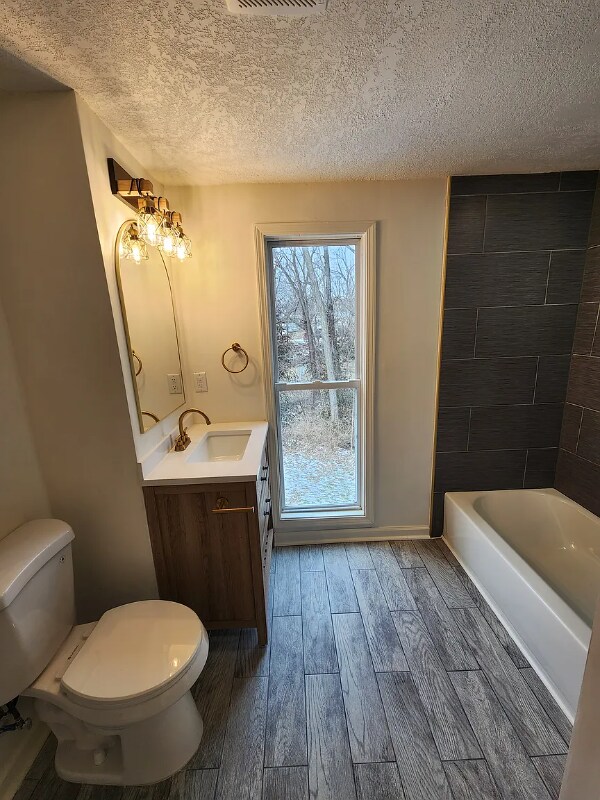 Building Photo - 304 Waller St