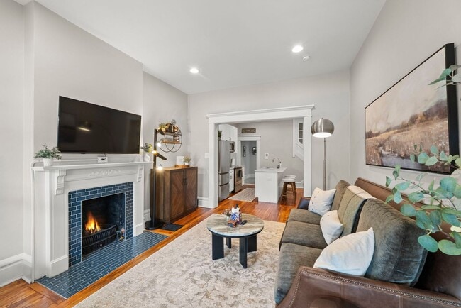 Building Photo - Executive Furnished Rental in Olde Towne East