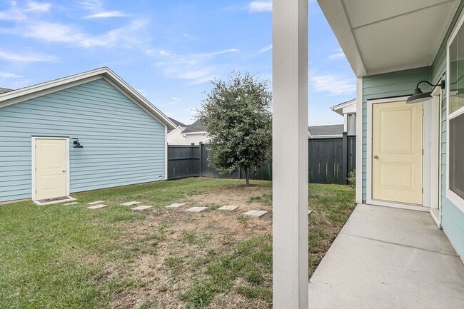 Building Photo - 313 Baritone Rd