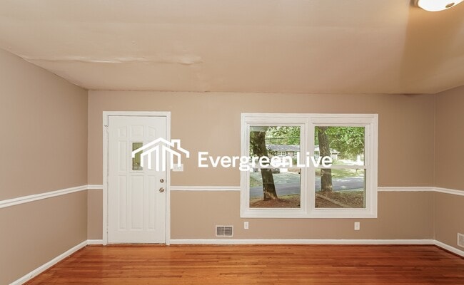 Building Photo - 417 Westwood Ave