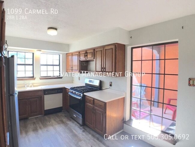 Building Photo - 1099 Carmel Rd