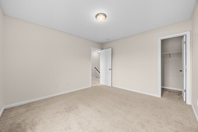 Building Photo - Welcome to Carolina Plantations!