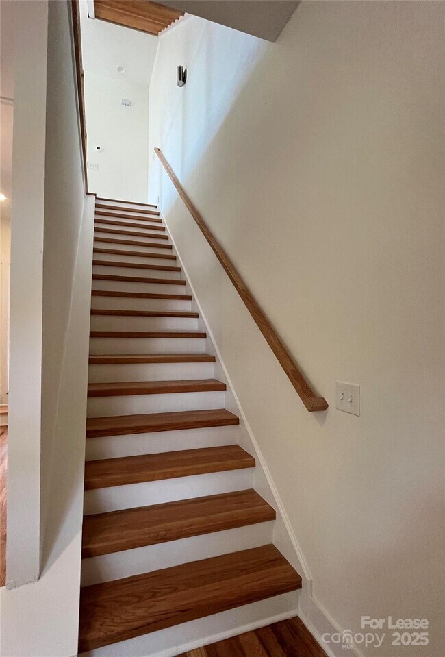 Building Photo - 1608 Julia Maulden Pl