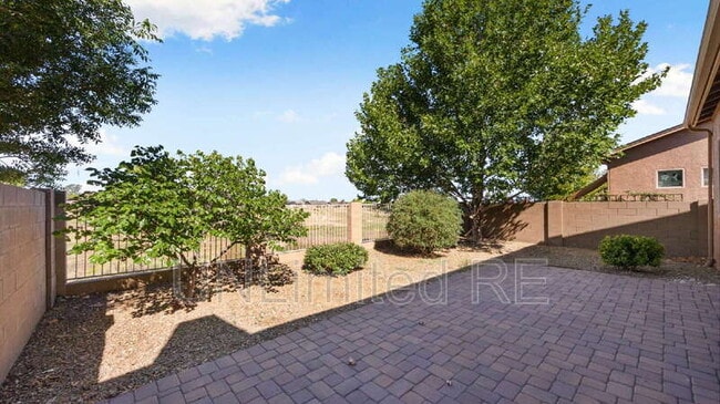 Building Photo - 6737 E Hetley Pl