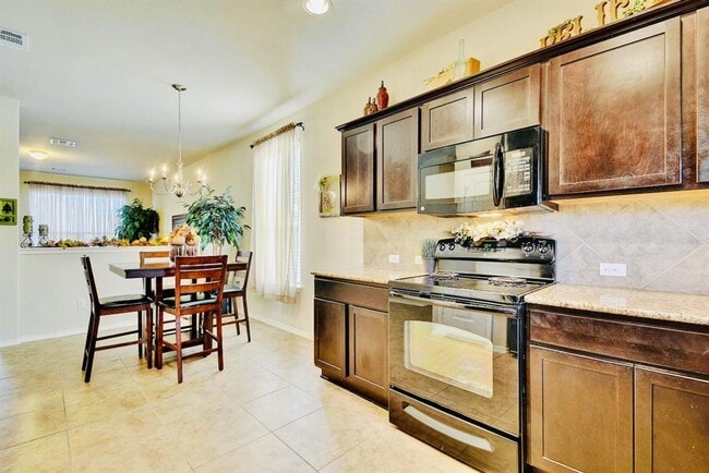 Building Photo - 1810 Franklin Mountain Dr