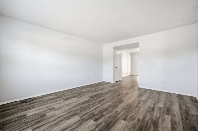 Building Photo - OPEN HOUSE SATURDAY THE 20TH 1PM-3PM! Three-bedroom, two-and-a-half bathrooms in Pembroke Meadows!