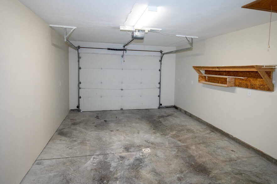 Building Photo - 116 Pierre Pl