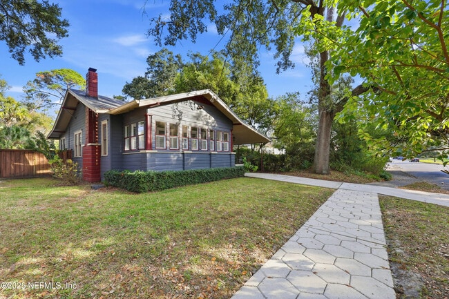 Building Photo - 1047 Cherry St