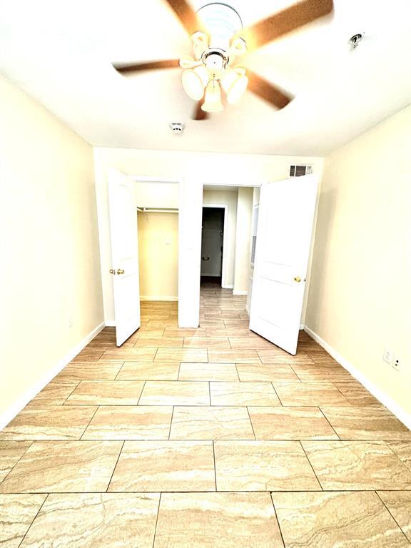 Building Photo - 717 Richcrest Dr