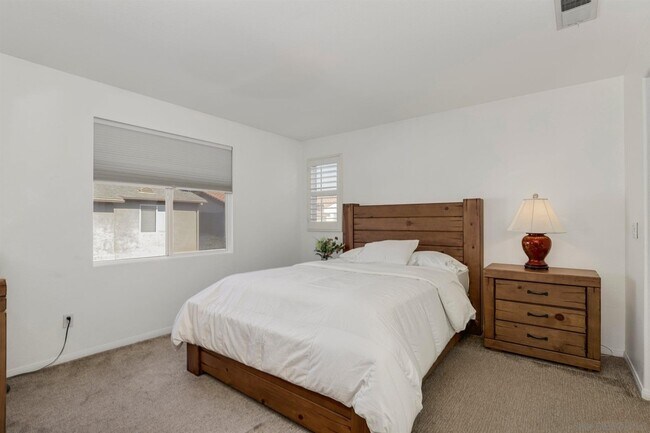 Building Photo - 2268 Lattice Ln