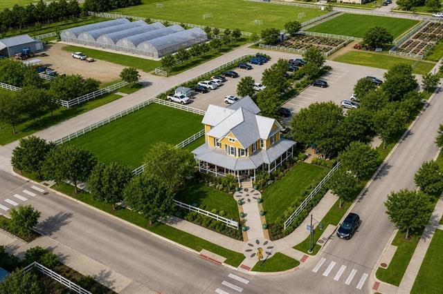 Building Photo - 1401 Roundup Wy