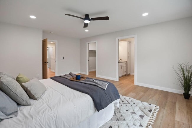 Building Photo - 614 6th St NW