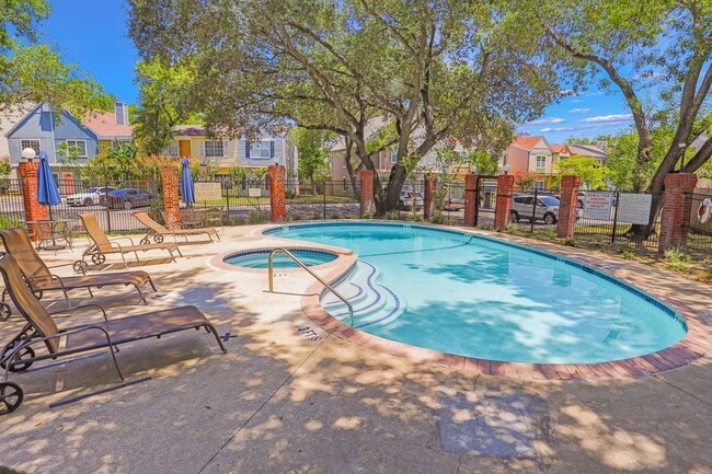 Building Photo - 12210 Apricot Dr