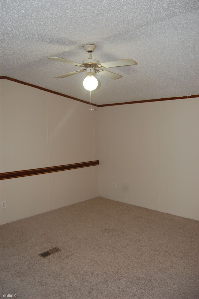 Building Photo - 7175 Bishop Rd
