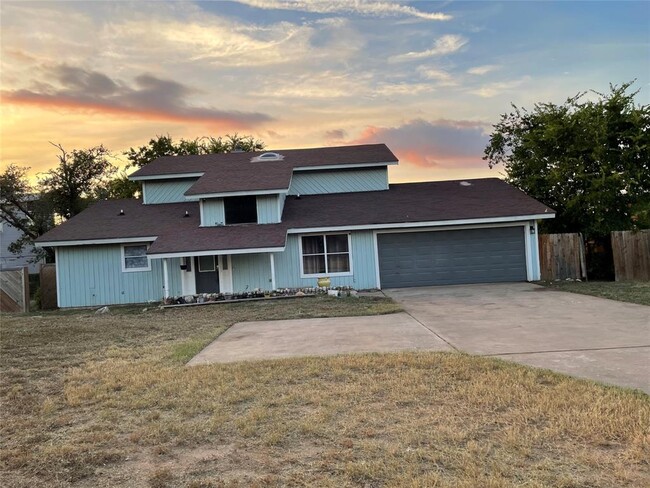 Primary Photo - 2714 Pace Bend Rd S