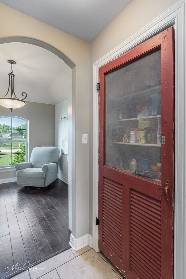 Building Photo - LEGACY HOME AVAILABLE! BELLE ROSE!