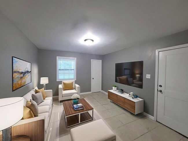 Building Photo - 4649 Royal Ridge Dr