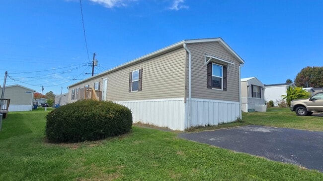 Primary Photo - 69 Benedict Dr