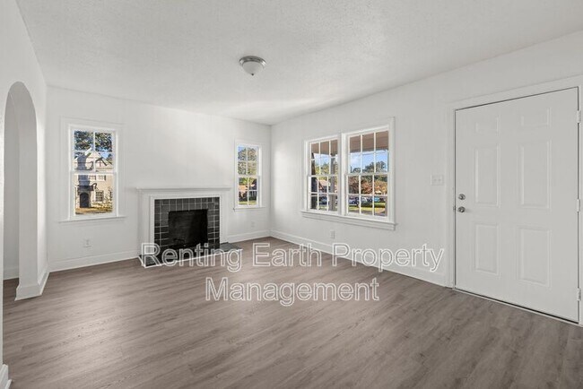 Building Photo - 1540 42nd St Ensley