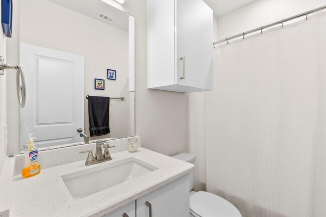 Building Photo - 6329 Mason Ct