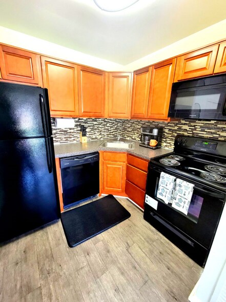Building Photo - 19 Debonair Ct