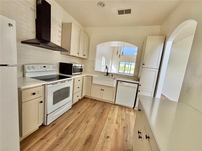 Building Photo - 13229 Canna Lily Dr
